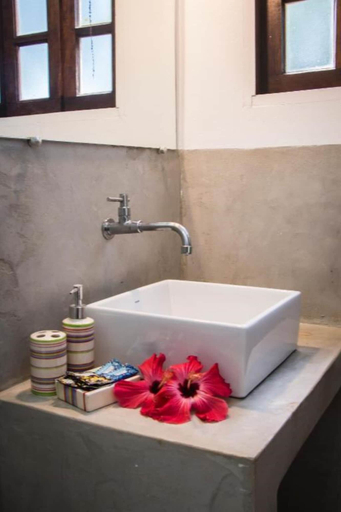 Bathroom 4, Planeta Banana B&B, Parati