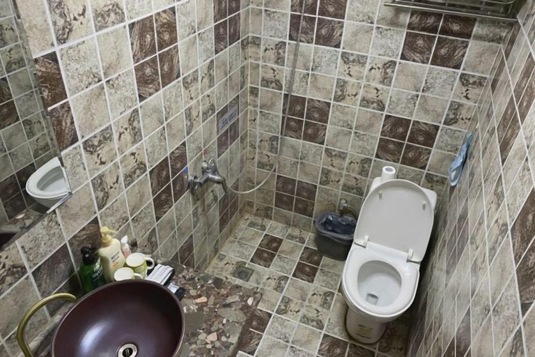 Bathroom 3, Lijiang Youmi Inn, Lijiang