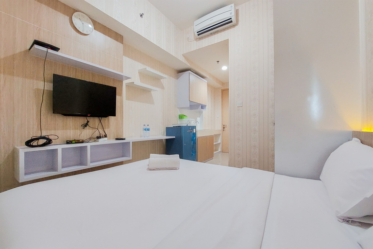 Bedroom 3, Simply Look and Comfort Studio Tree Park City BSD Apartment By Travelio, Tangerang Selatan