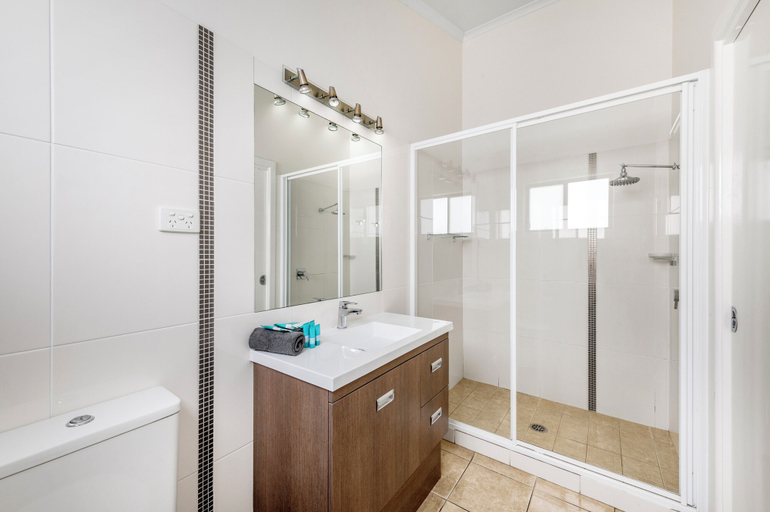 Bathroom 4, Mountain View Resort, Shoalhaven - Pt B