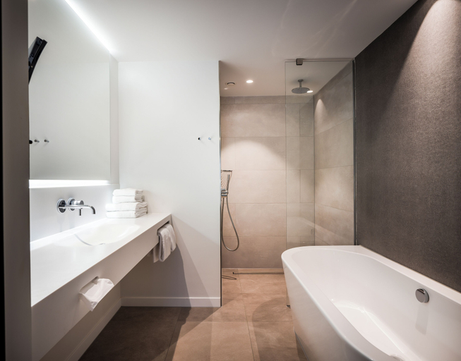 Bathroom 5, Van der Valk Hotel Maastricht, Maastricht