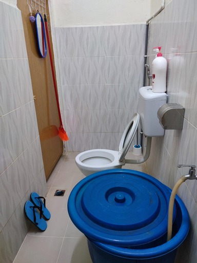 Bathroom 7