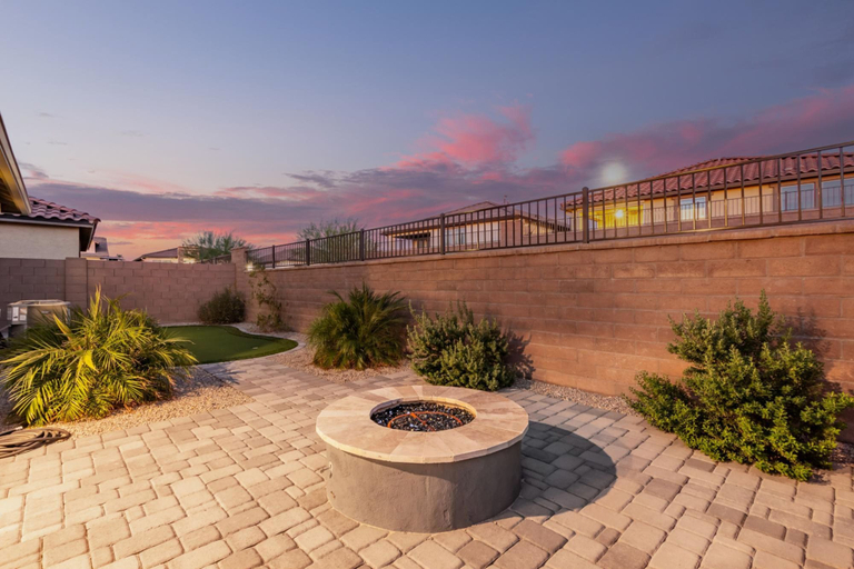 Others 5, Charming Home in the Desert, Maricopa