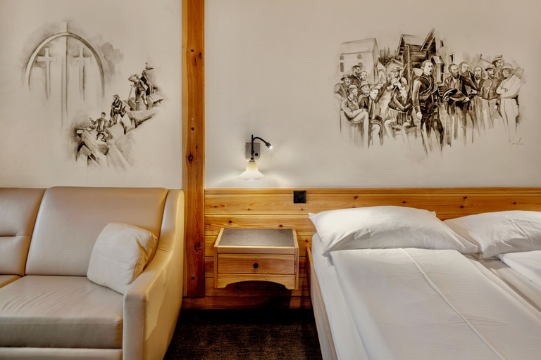 Bedroom 3, Hotel Antika, Visp