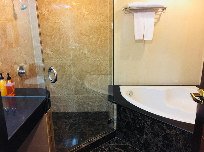 Bathroom 8