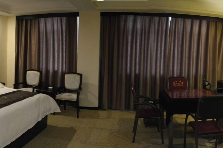 Bedroom 2, Xiyan International Hotel, Baiyin