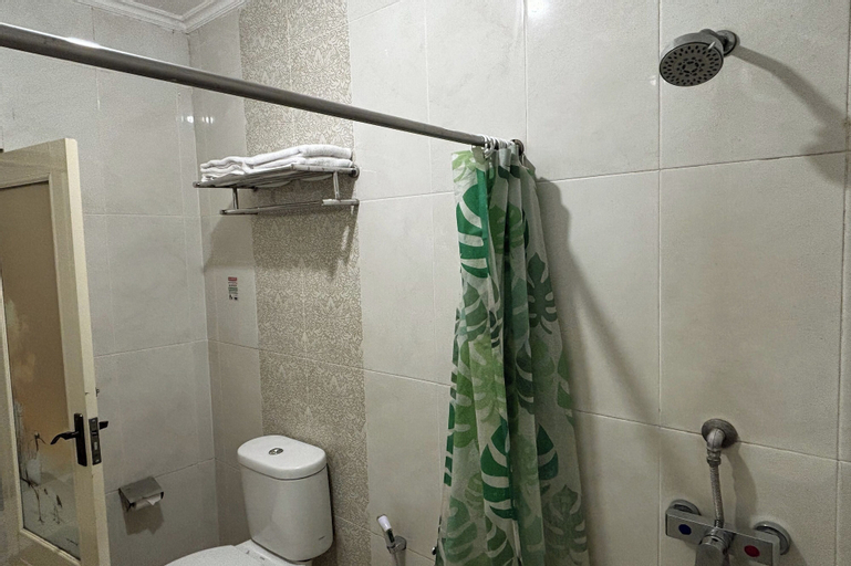 Bathroom 7