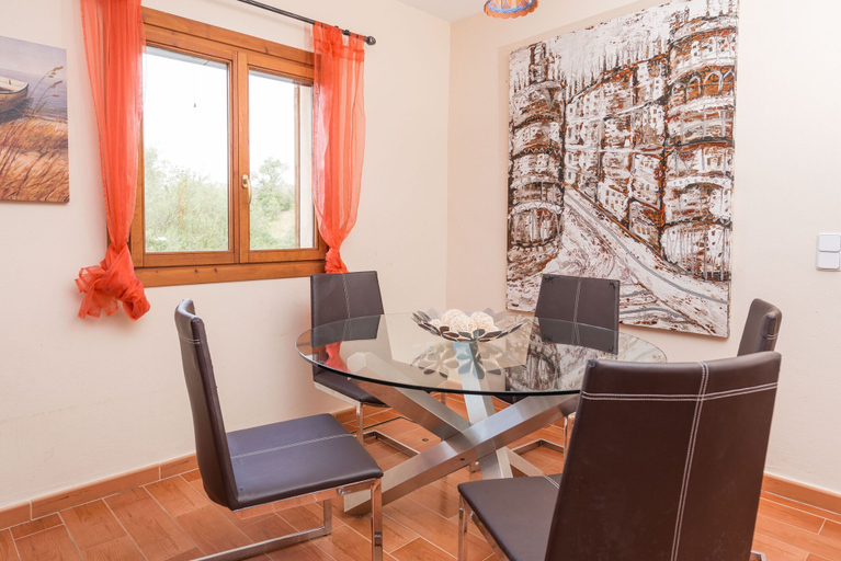 Room 3, Can Canals in Art With 5 Bedrooms and 4 Bathrooms, Baleares