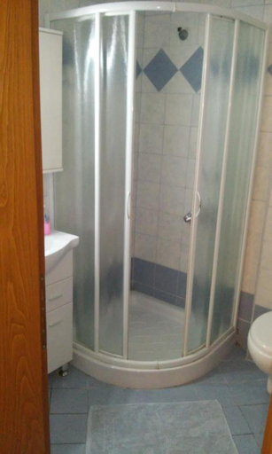 Bathroom 2, Balkan House, East Macedonia and Thrace