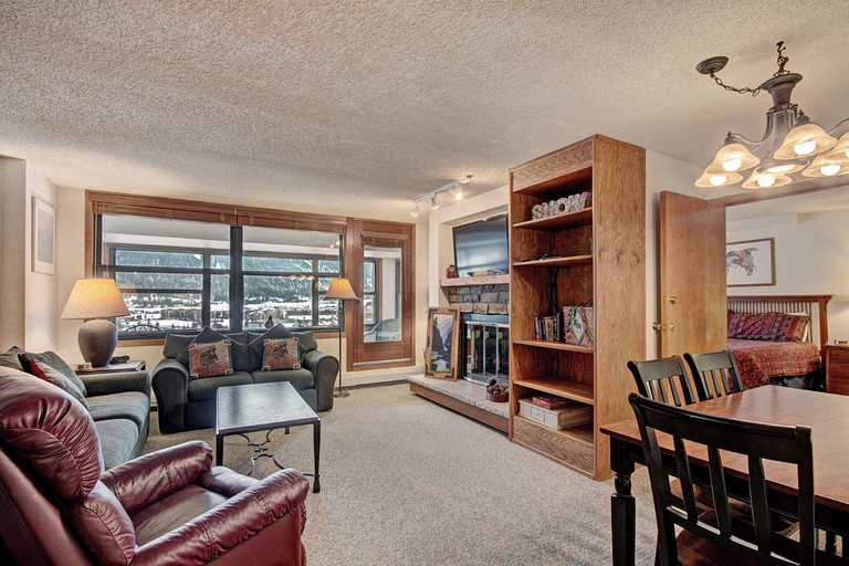 Others 4, VS643 Square Condo, Summit