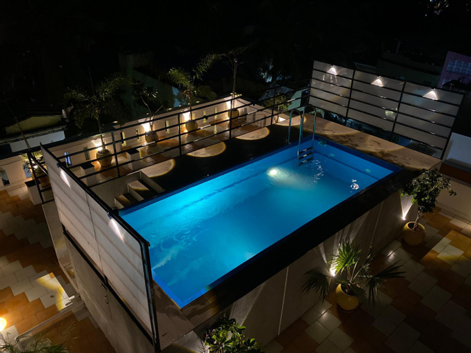 Swimming Pool 8