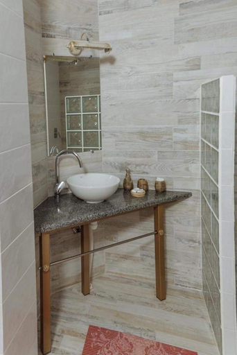 Bathroom 3, Бутик 2017, Bilhorod-Dnistrovs'kyi