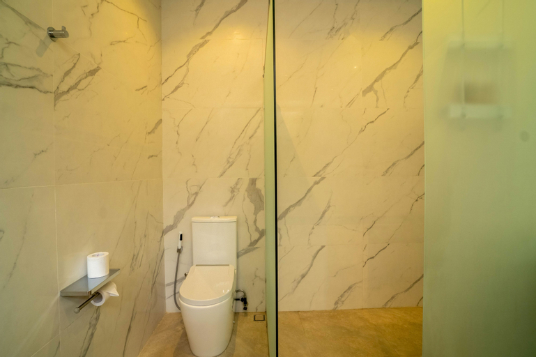 Bathroom 13