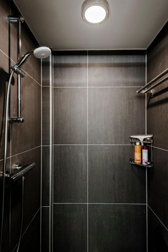 Bathroom 2, De Jacobsschelp Zandvoort with parking, Zandvoort