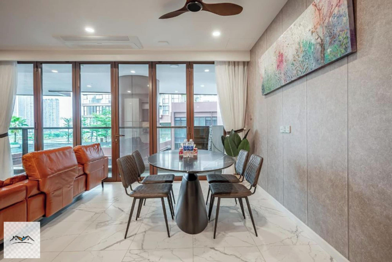 Dining Room 21
