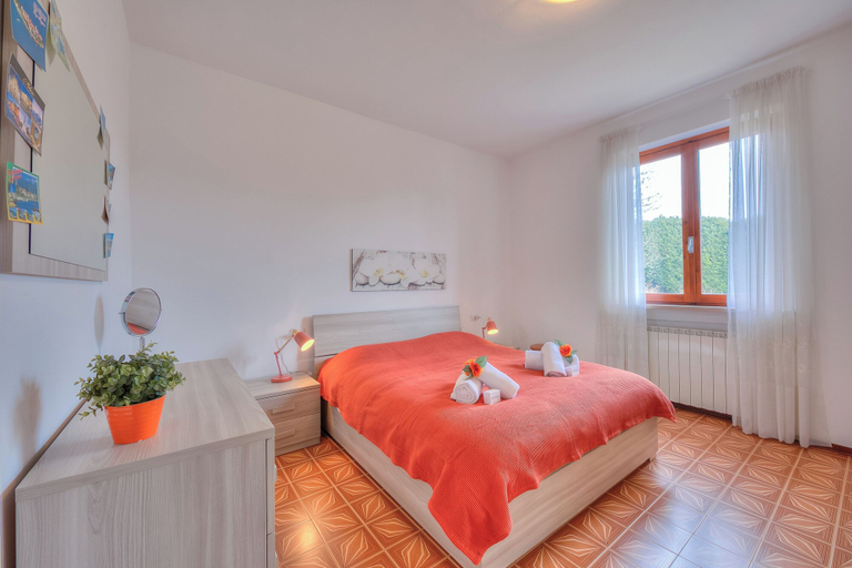 Room 5, La Perla Bianca Lake View, Novara