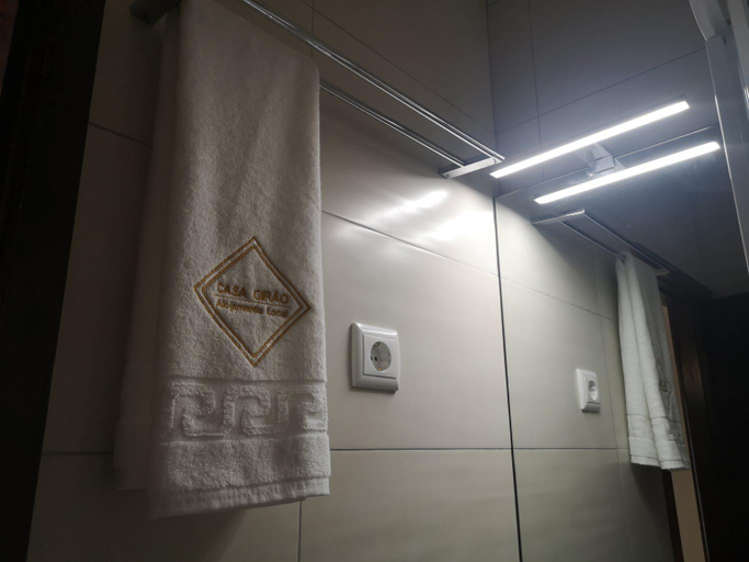 Bathroom, Casa Girao - Alojamento Local, São Pedro do Sul