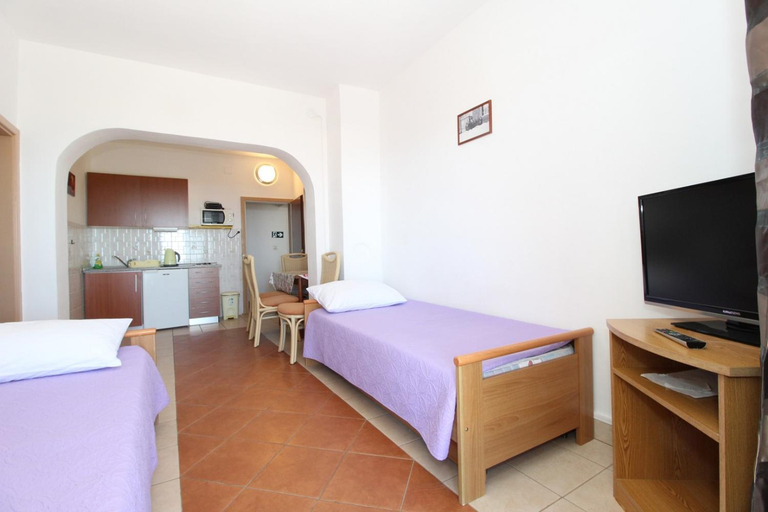 Others 3, Apartments Karas on the island of Pag, Pag