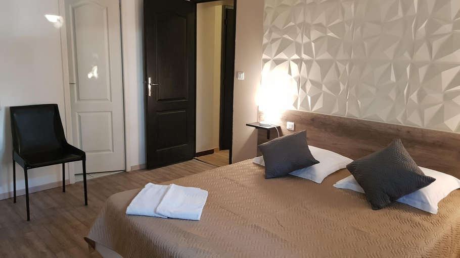 Bedroom 2, Hotel LES LODGES D'EAUZE, Gers