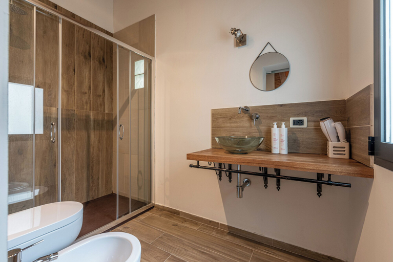 Bathroom, Zisa Castle Apartment by Wonderful Italy, Palermo