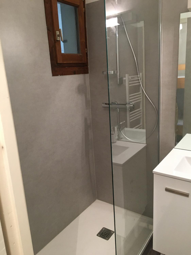 Bathroom 2, Residence Les Pelerins, Pyrénées-Orientales