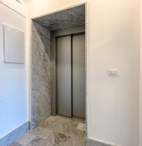 Others 5, NUOVO BILOCALE IN CENTRO CON TERRAZZO E POSTO AUTO, Savona