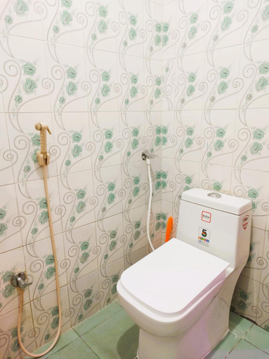 Bathroom 3, The Well Beach side guest house, Viluppuram
