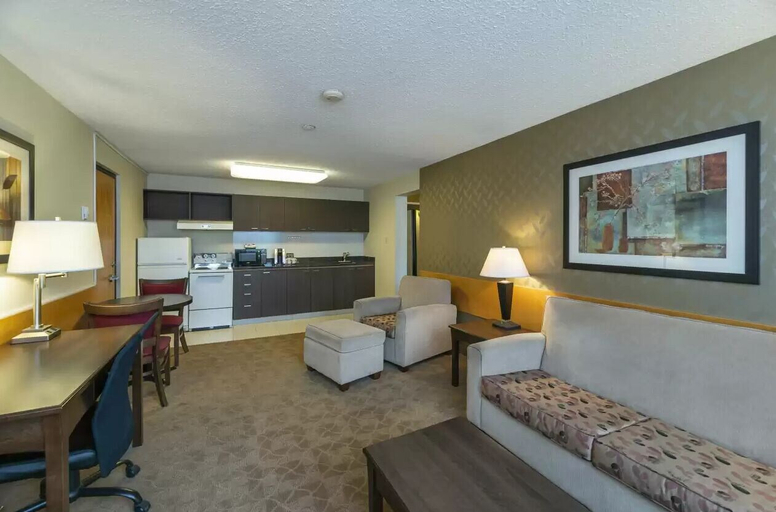 Others 4, Prestige Riverside Lodge, Cariboo