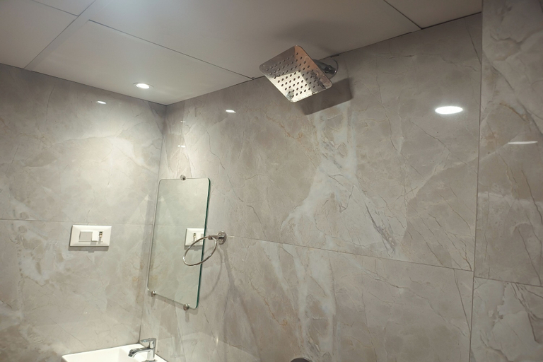 Bathroom 3, Hotel Preston, Mumbai Suburban