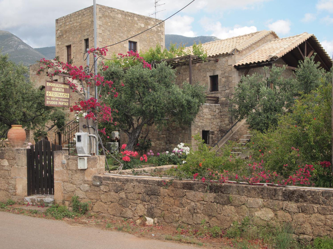 Others 2, To Palio, Peloponnese