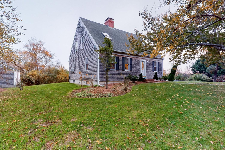 Oak Ridge Retreat, Barnstable