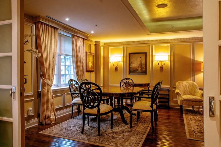 Dining Room 29