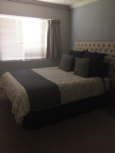 Kindred Lodge Apartments, Leeton