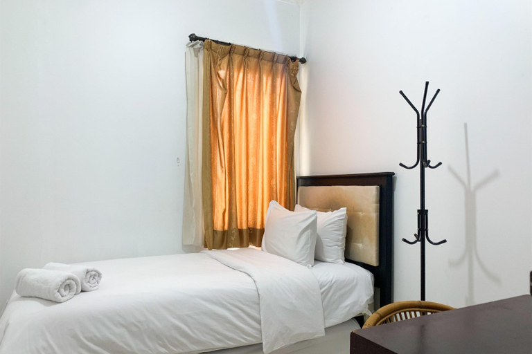 Bedroom 3, Comfortable and Homey 3BR at Marina Ancol Apartment By Travelio, Jakarta Utara