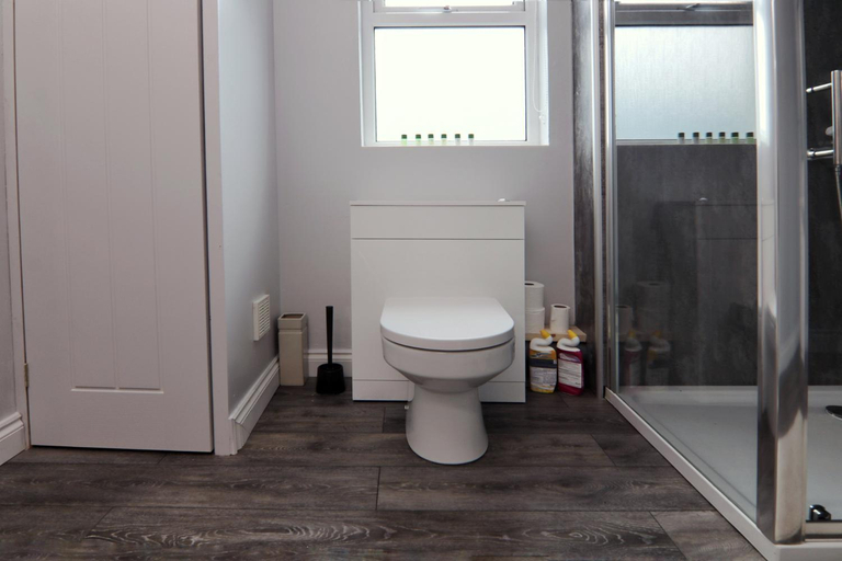 Bathroom 4, Bayview Apartments, Mid and East Antrim