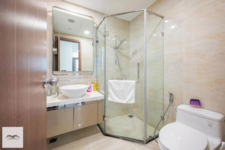 Bathroom 16