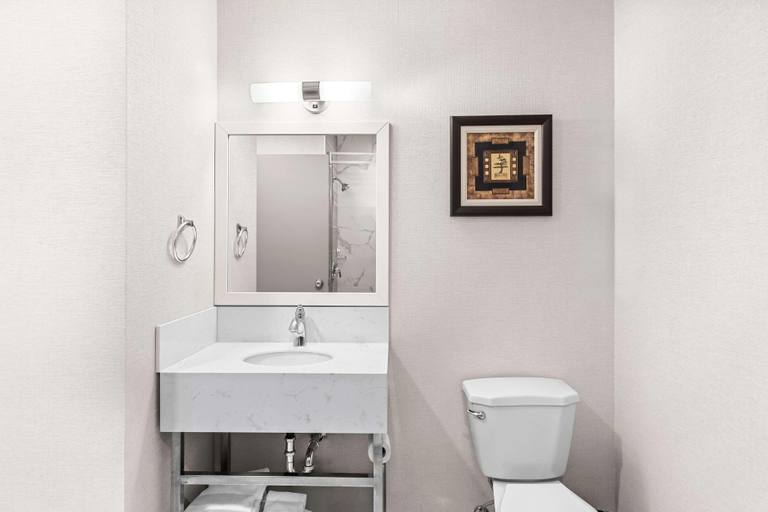 Bathroom 18