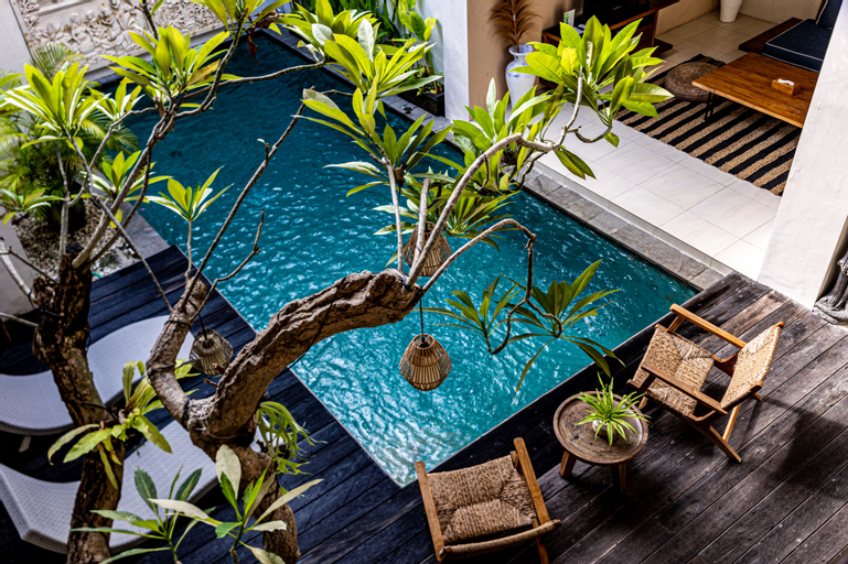 Swimming Pool 2