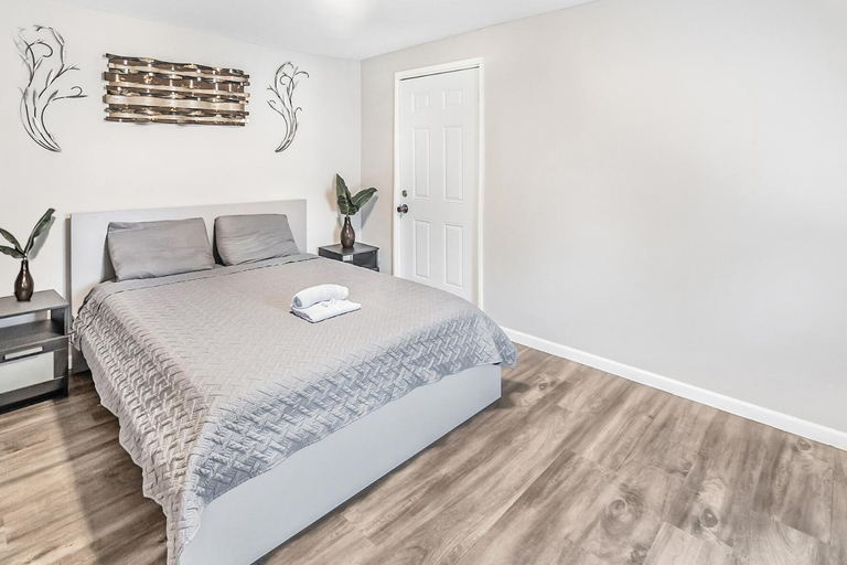 Others 2, Modern Coed Dorm 10 mins from Jim Thorpe, Carbon