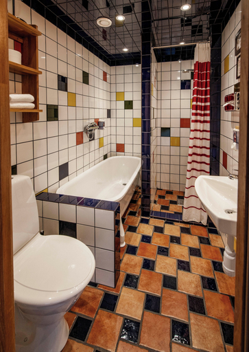 Bathroom 5, Hotell Havanna, Varberg