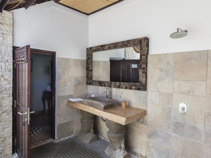 Bathroom 7