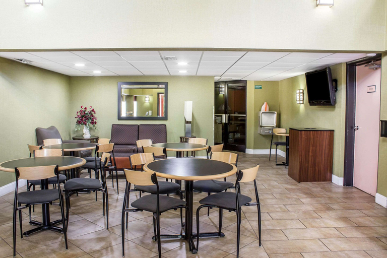 Food & Drinks 5, Quality Inn Selma - Smithfield, Johnston