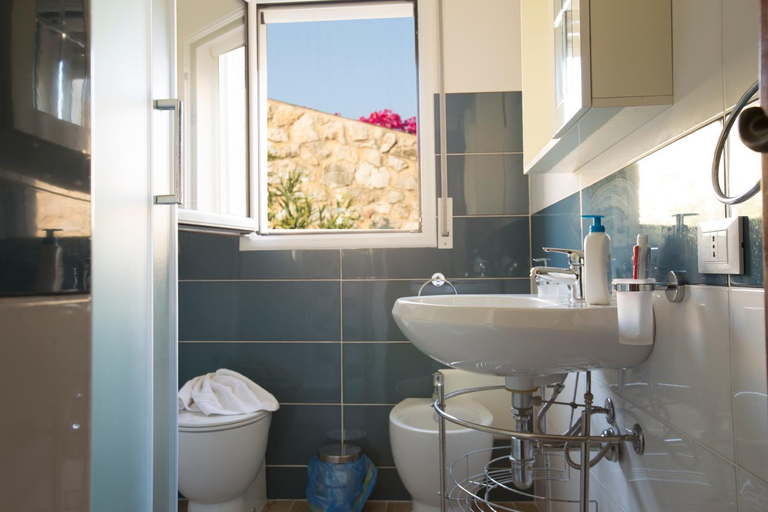 Bathroom 2, Villino Fraginesi, Trapani