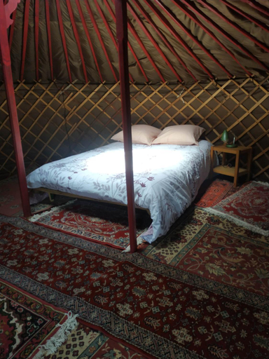 3, Yourte rustique en permaculture, Dordogne