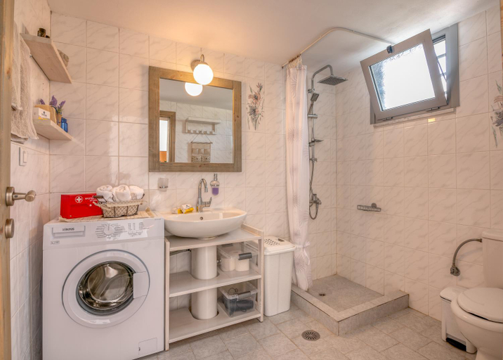 Bathroom, Lahardi - Seaside House, Crete