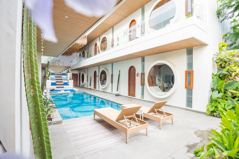 Swimming Pool 2