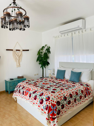 Bedroom 2, The Precious Villa, Shooneh Janoobiyyeh