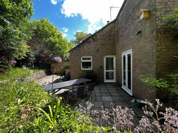 Exterior & Views 2, Canyon Cottage, Rhondda, Cynon, Taff