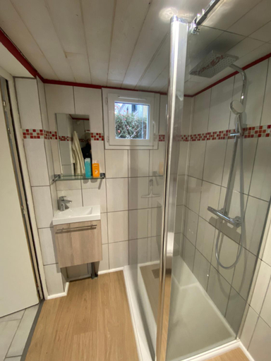 Others 5, Residence confortable au calme quartier St Marceau, Loiret