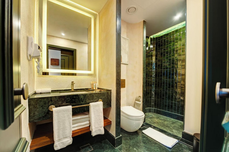 Bathroom 3, Bratus Hotel Aqaba, Aqaba